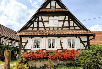 Fachwerkhaus-flash-dantz-FwSflE1kLuQ-unsplash